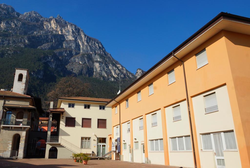 Ostello Della Gioventu Benacus Riva del Garda Bagian luar foto