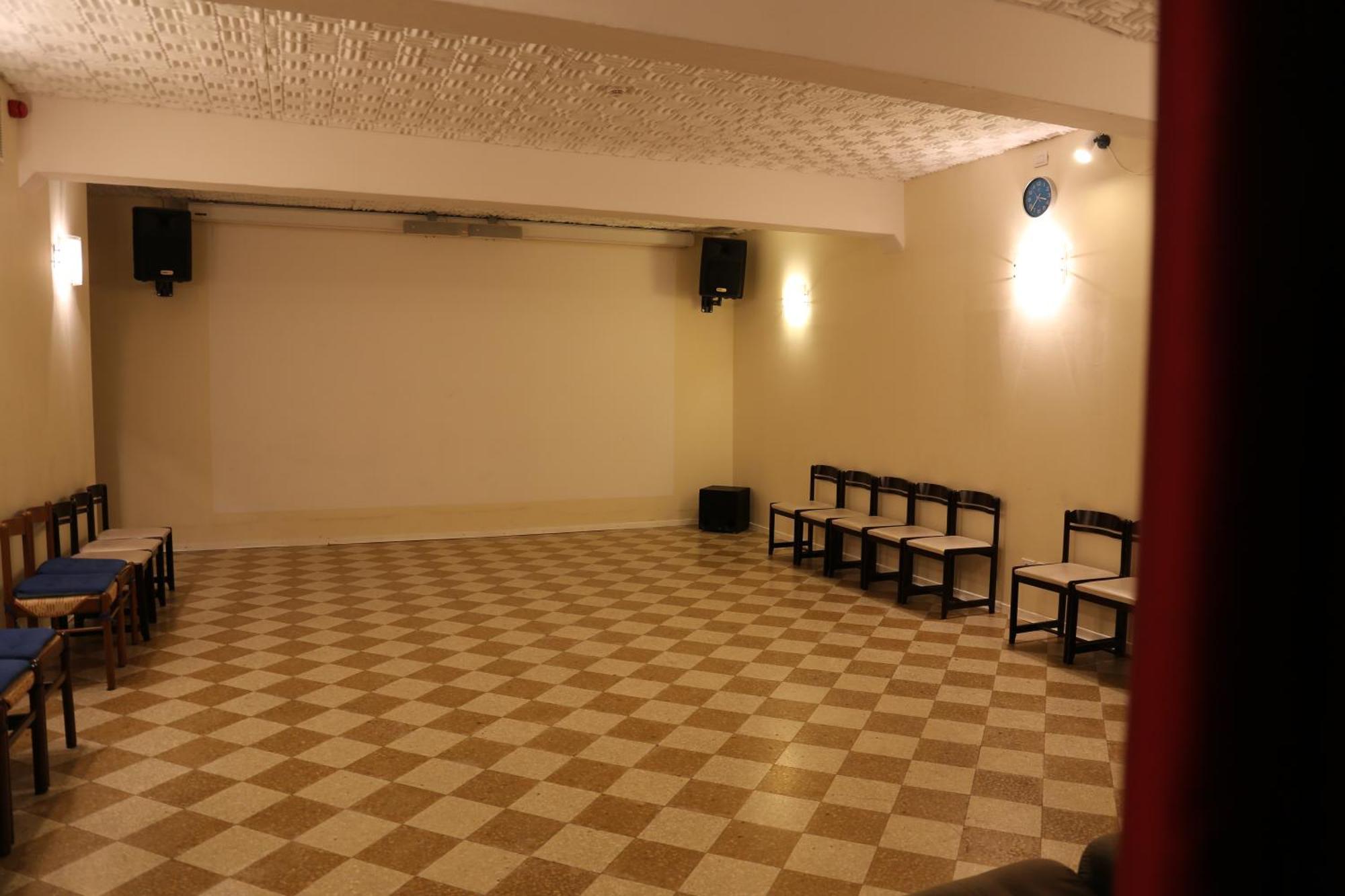 Ostello Della Gioventu Benacus Riva del Garda Bagian luar foto